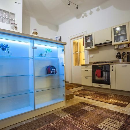 Luxury Air-Conditioned Rooms In Old Town 布拉迪斯拉发 外观 照片