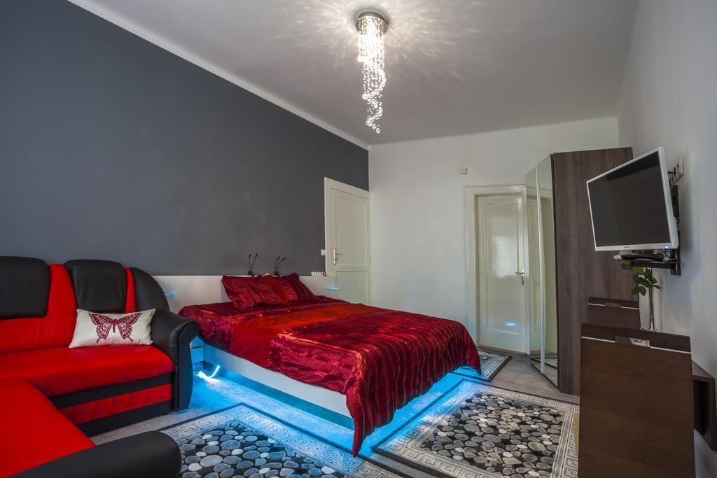 Luxury Air-Conditioned Rooms In Old Town 布拉迪斯拉发 外观 照片