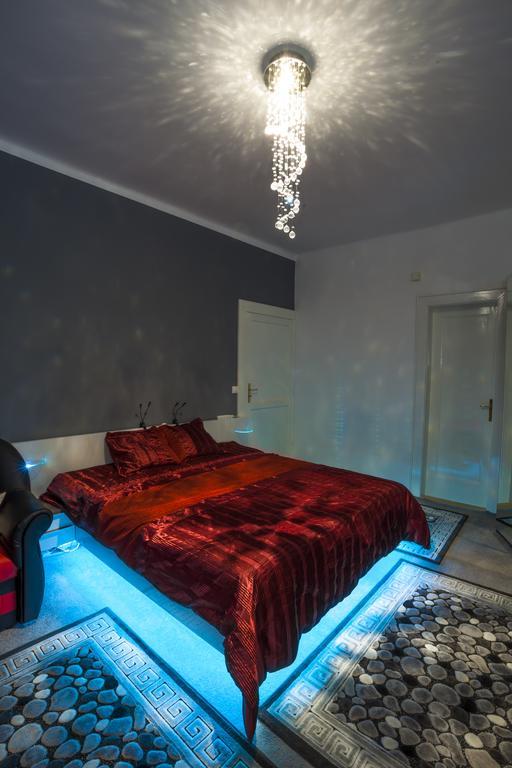 Luxury Air-Conditioned Rooms In Old Town 布拉迪斯拉发 外观 照片