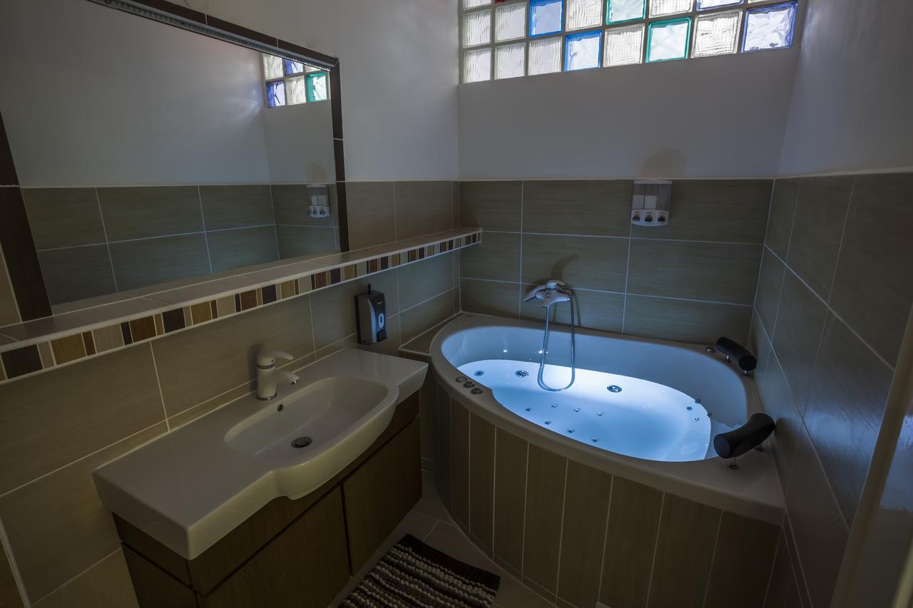 Luxury Air-Conditioned Rooms In Old Town 布拉迪斯拉发 外观 照片